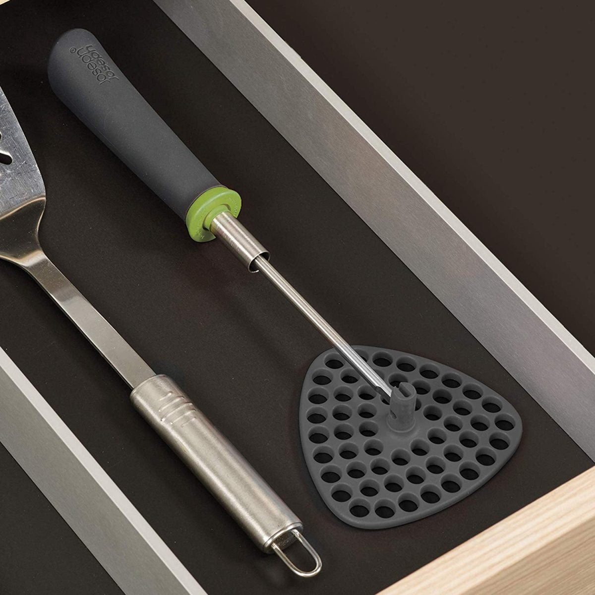 Joseph Joseph 10161 Delta Folding Potato Masher Stores Flat Space Saving Locking, One-Size, Gray/Green