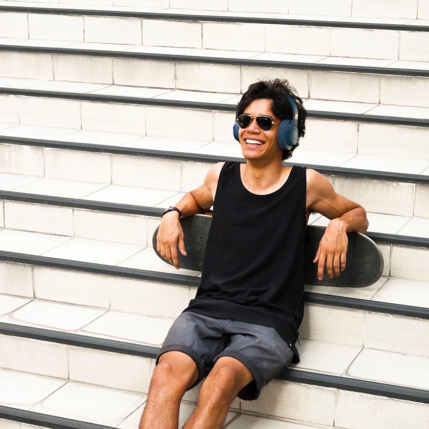 JBL Tune 720BT - Wireless Over-Ear Headphones Blue