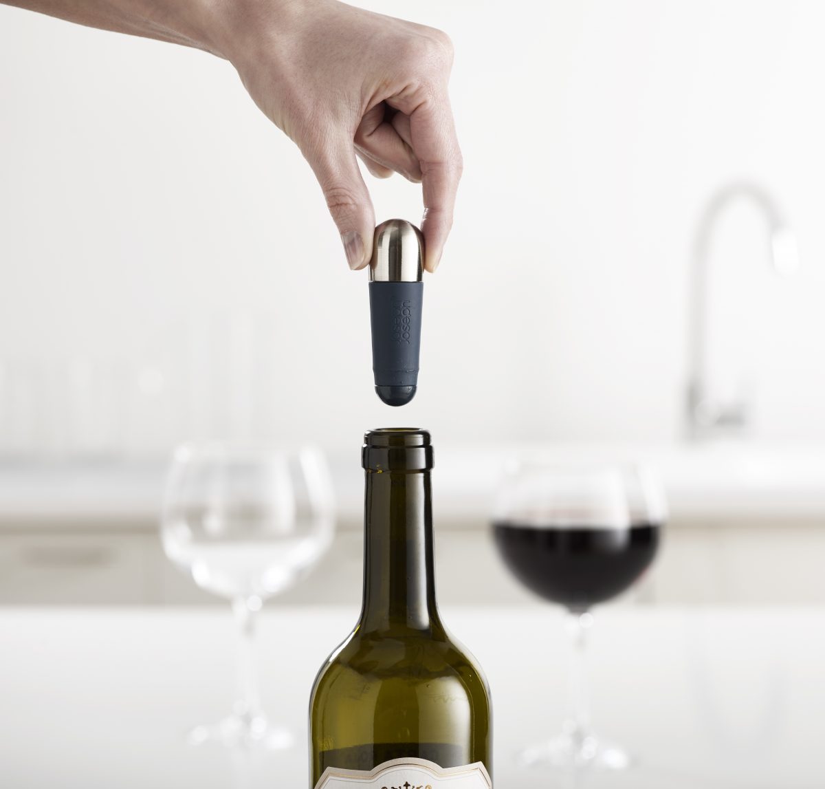 Joseph Joseph Barwise Twist-Lock Wine Stoppers Set Of 2