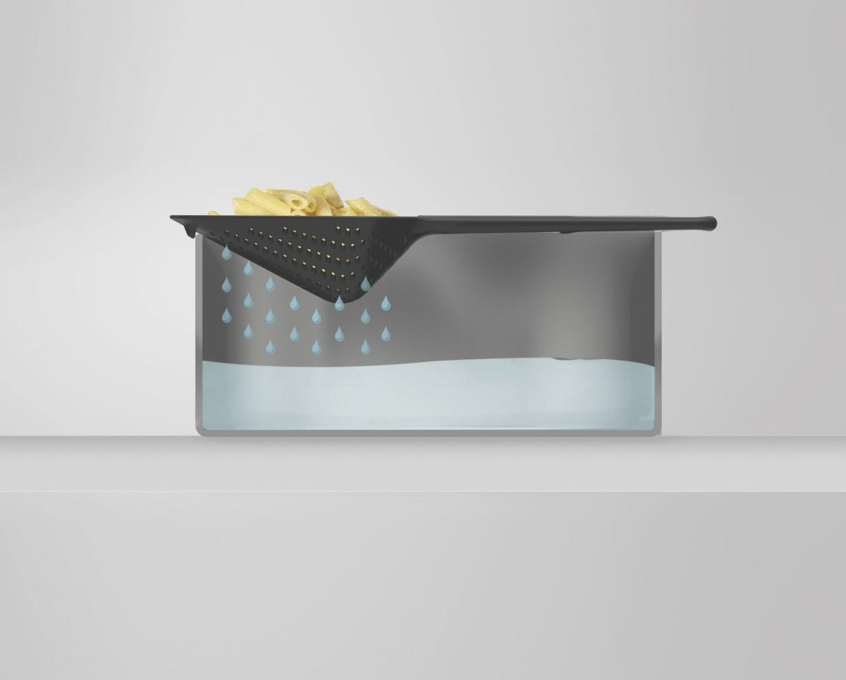 Joseph Joseph Scoop™ Plus Colander Black