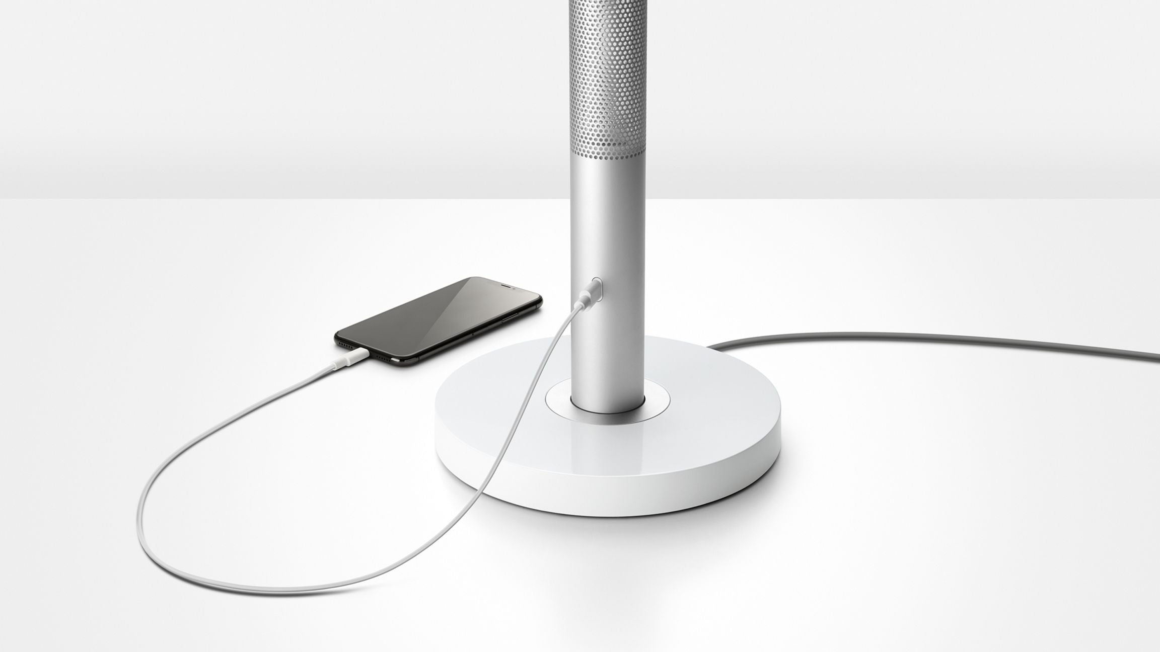 Dyson Solarcycle Morph™ desk light CD06