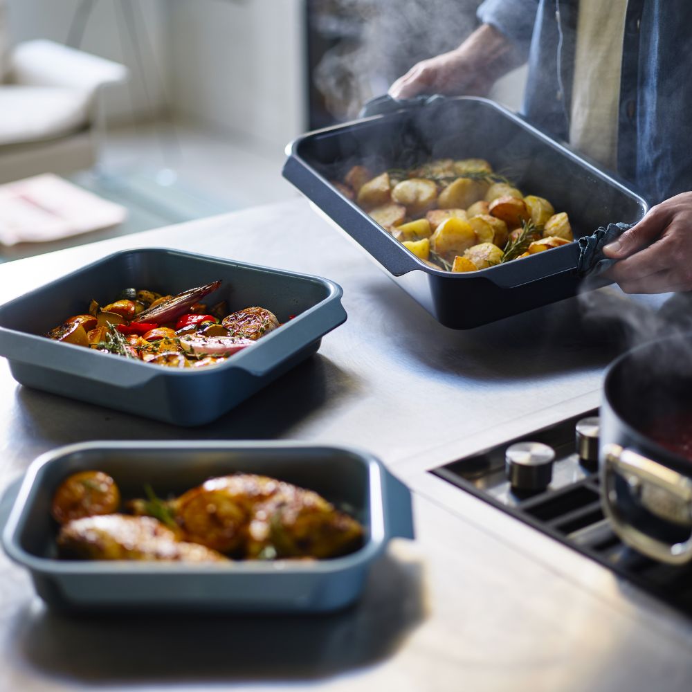 Joseph Joseph Nest™ Oven Non-stick 3-piece Blue Roasting Tray Set