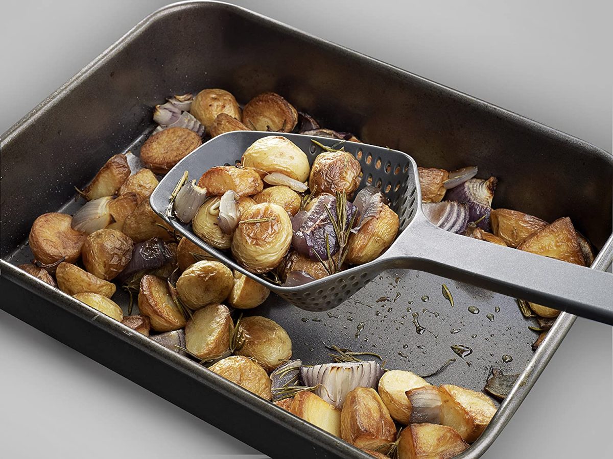 Joseph Joseph Scoop™ Plus Colander Black