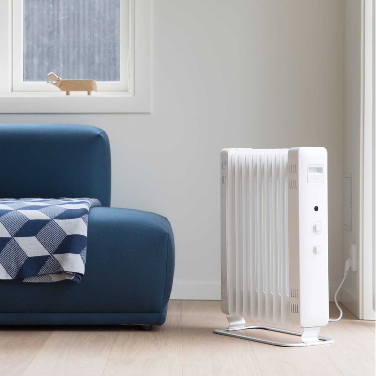 MILL JA2000 Heater + Free Russell Hobbs Iron