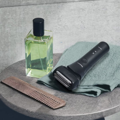 Panasonic - ES-LT2B-K751, waterproof 3-blade electric shaver for men with ultra-fast linear motor