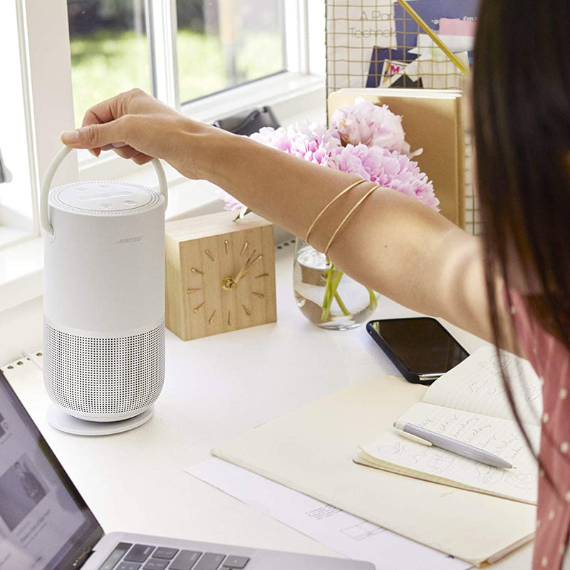 Bose Portable Smart Speaker Luxe Silver